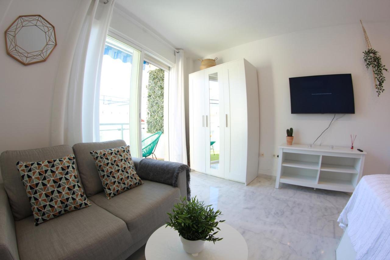 Torremolinos - New Central Studio Plata With Balcony Apartamento Exterior foto