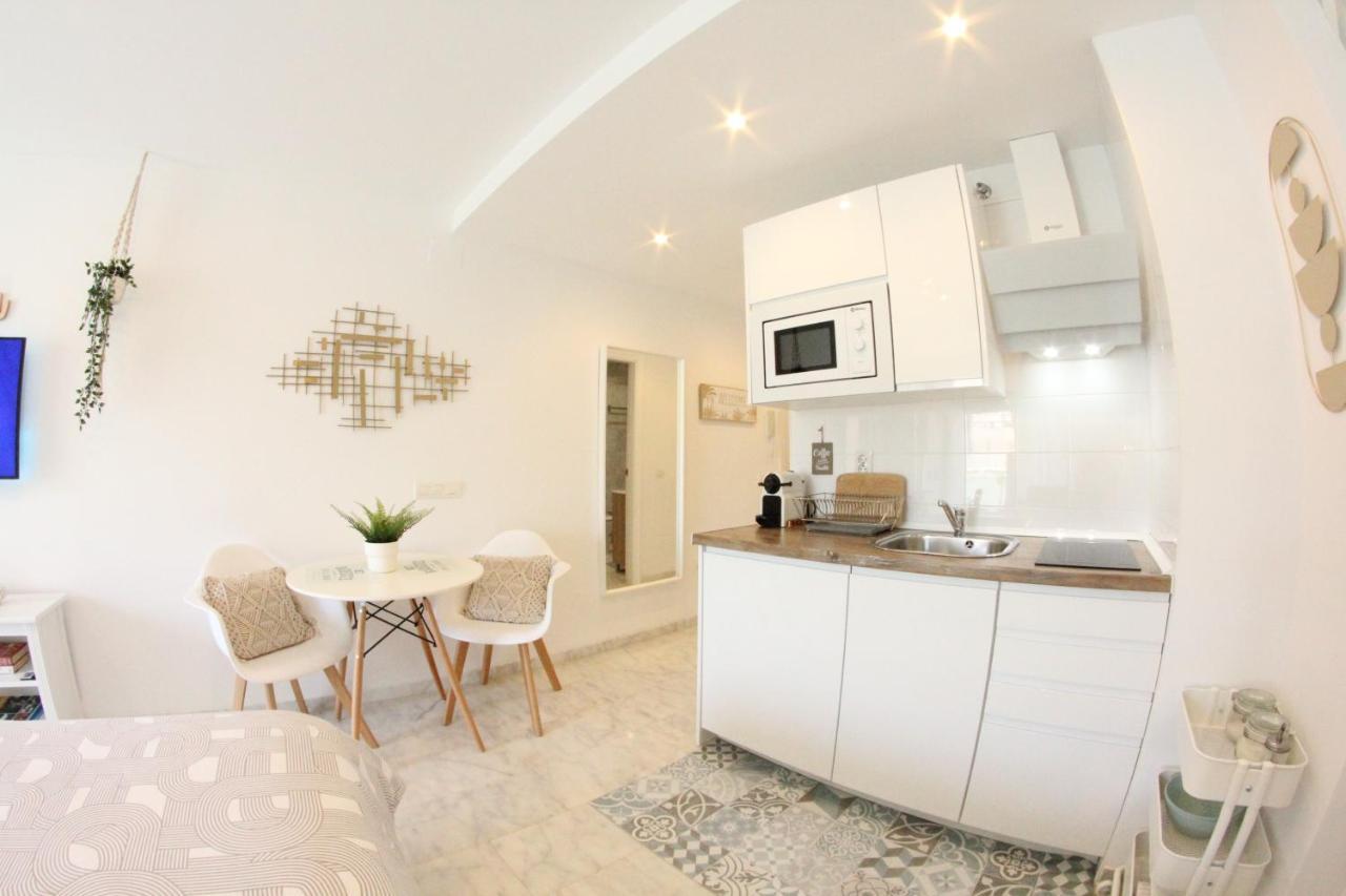 Torremolinos - New Central Studio Plata With Balcony Apartamento Exterior foto