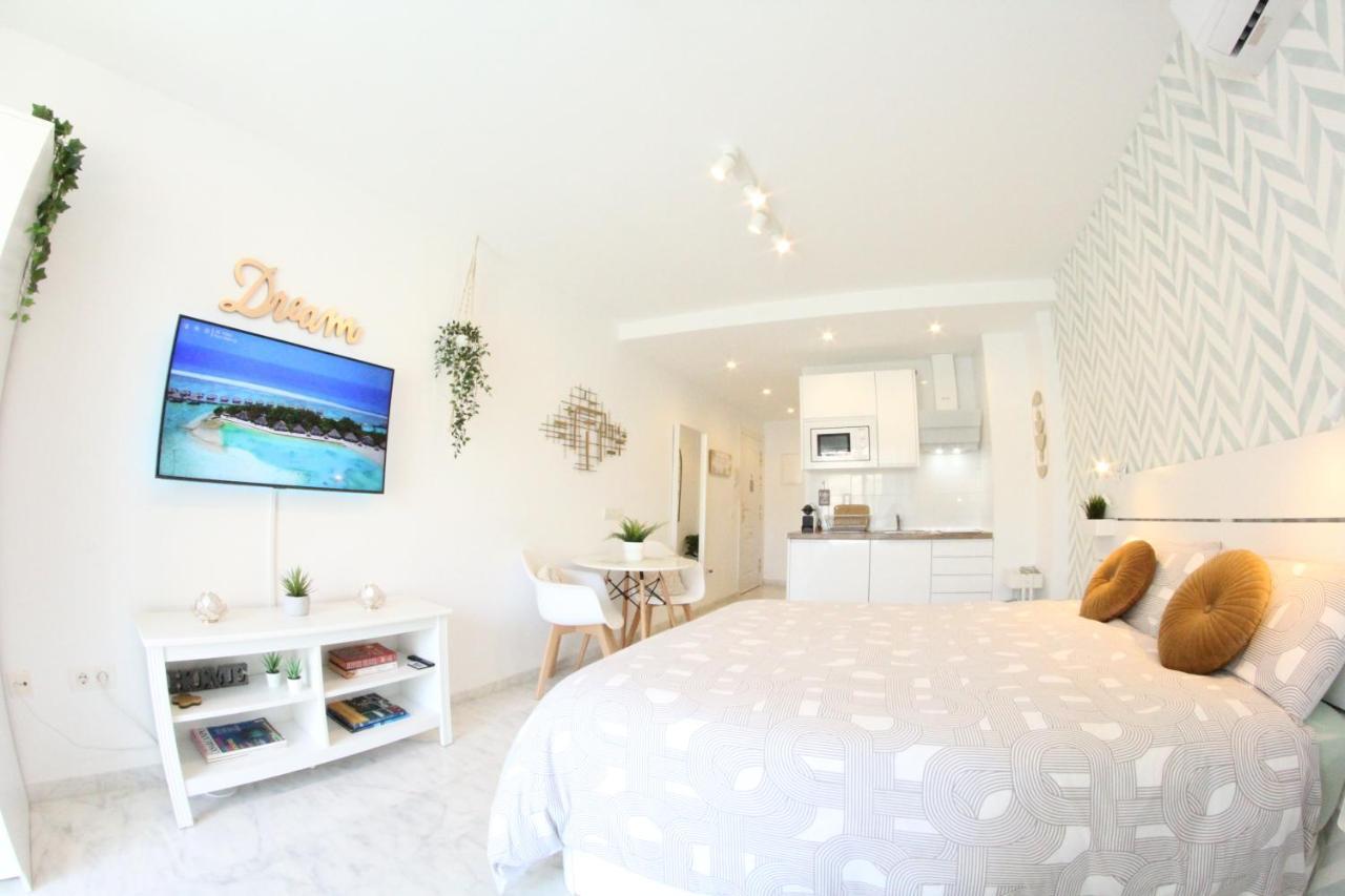 Torremolinos - New Central Studio Plata With Balcony Apartamento Exterior foto