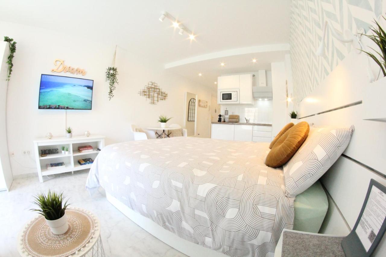 Torremolinos - New Central Studio Plata With Balcony Apartamento Exterior foto