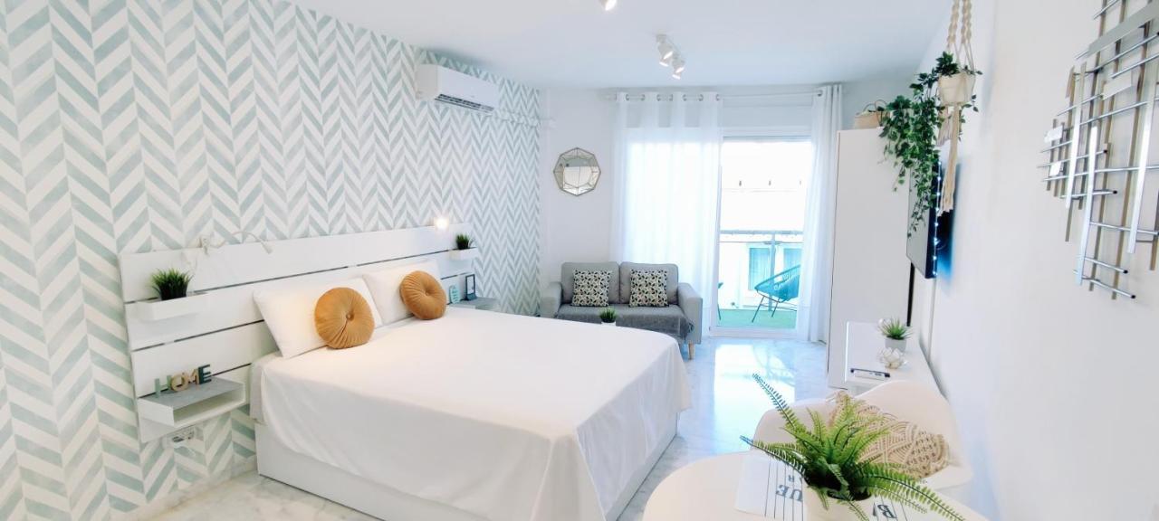Torremolinos - New Central Studio Plata With Balcony Apartamento Exterior foto