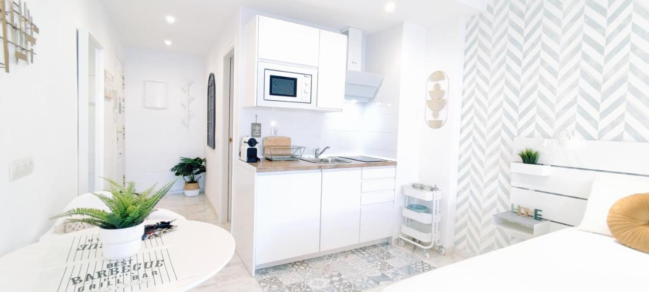 Torremolinos - New Central Studio Plata With Balcony Apartamento Exterior foto