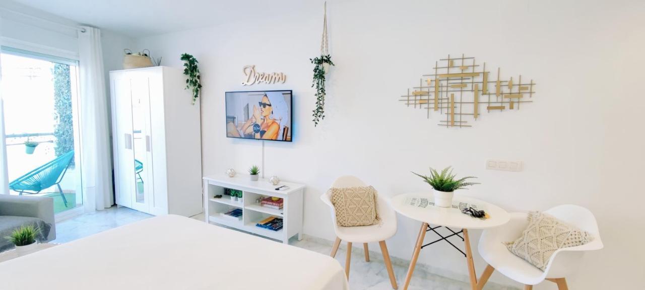 Torremolinos - New Central Studio Plata With Balcony Apartamento Exterior foto